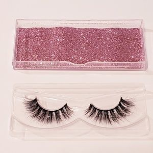 Strip lashes